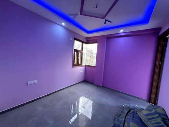 Luxurious 3 BHK Builder Floor in B3 Block Janakpuri - Newly Renovated, Sun-Facing, Well-Ventilated - Janakpuri Homes