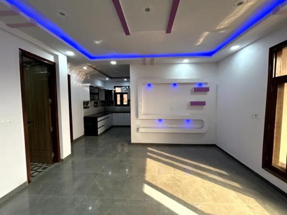 Luxurious 3 BHK Builder Floor in B3 Block Janakpuri - Newly Renovated, Sun-Facing, Well-Ventilated - Janakpuri Homes
