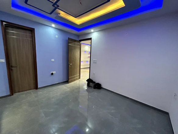 Luxurious 3 BHK Builder Floor in B3 Block Janakpuri - Newly Renovated, Sun-Facing, Well-Ventilated - Janakpuri Homes