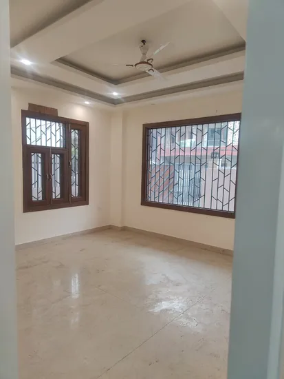 Modern modular kitchen in 150 Sq Yards builder floor, C3 Block Janakpuri