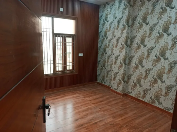 Modern 3 BHK Builder Floor for Rent in Janakpuri - Newly Renovated, Prime Location!