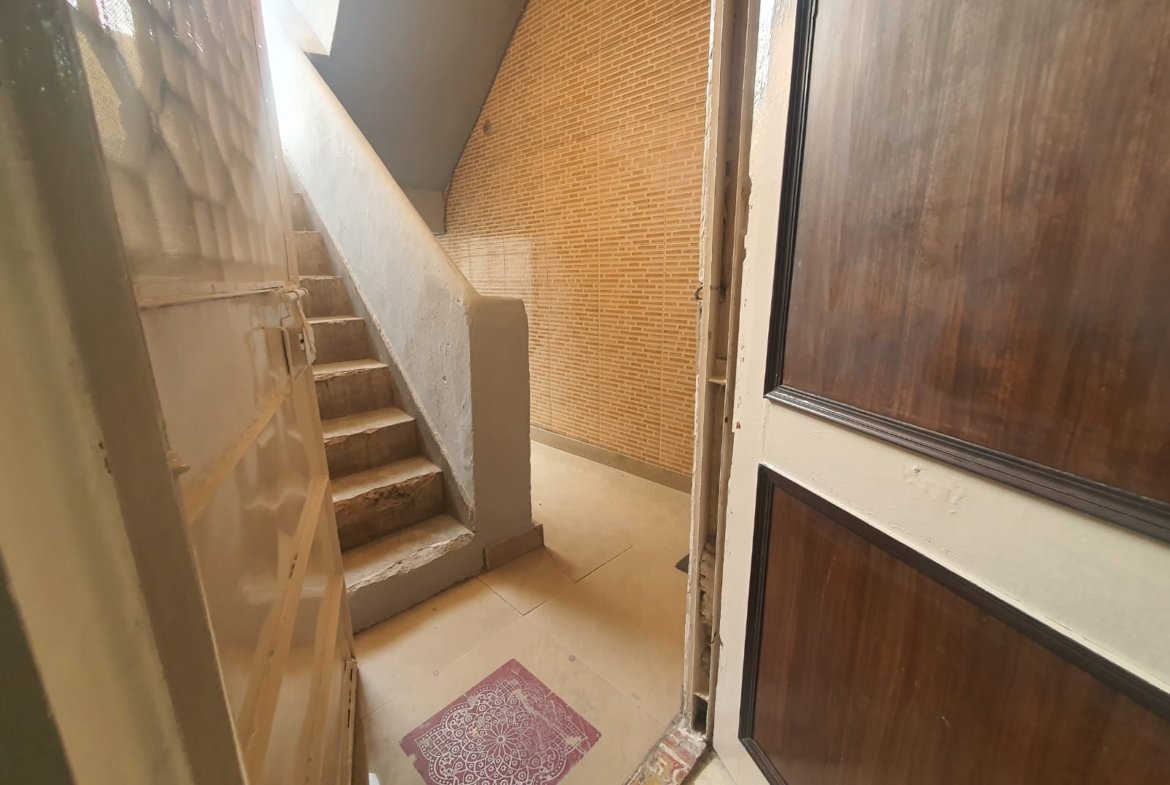 Newly Renovated 3 BHK HUDCO MIG Flat for Rent in Janakpuri - Prime Location, Modern Amenities