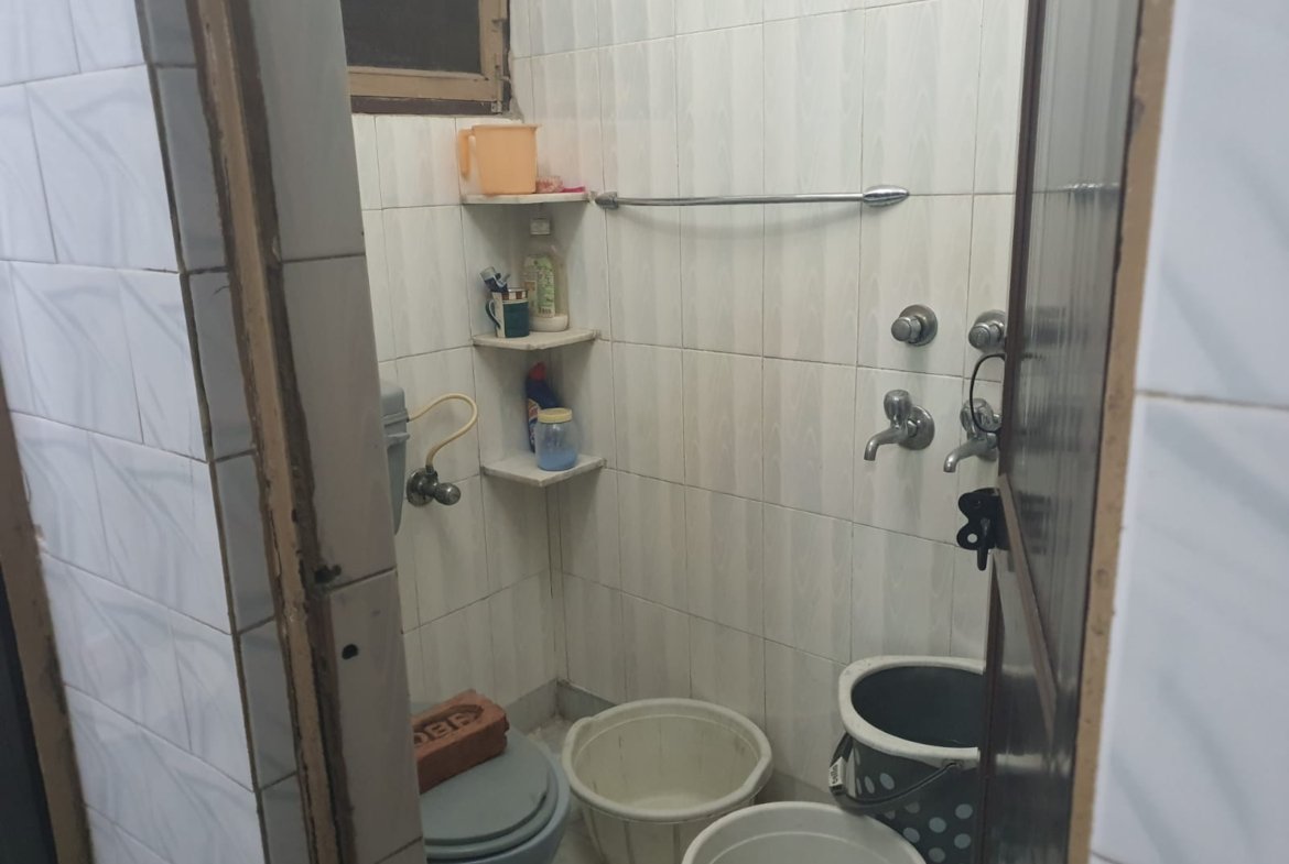 Newly Renovated 3 BHK HUDCO MIG Flat for Rent in Janakpuri - Prime Location, Modern Amenities