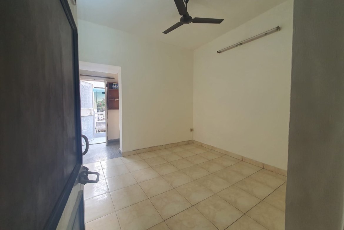 Newly Renovated 3 BHK HUDCO MIG Flat for Rent in Janakpuri - Prime Location, Modern Amenities