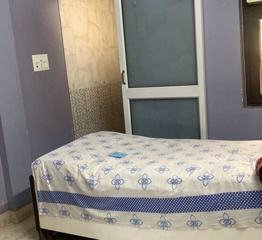 Fully Furnished Mini MIG Flat for Rent in C4H Block, Janakpuri