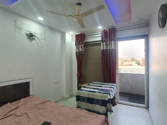 80 Gaj Builder Floor For Sale in Janakpuri