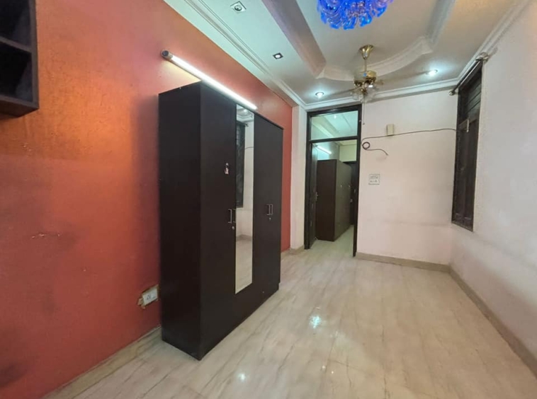 1 BHK Semi-Furnished Apartment for Rent in C4A Block, Janakpuri | Second Floor | ₹15,000