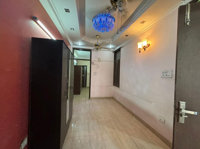 1 BHK Semi-Furnished Apartment for Rent in C4A Block, Janakpuri | Second Floor | ₹15,000