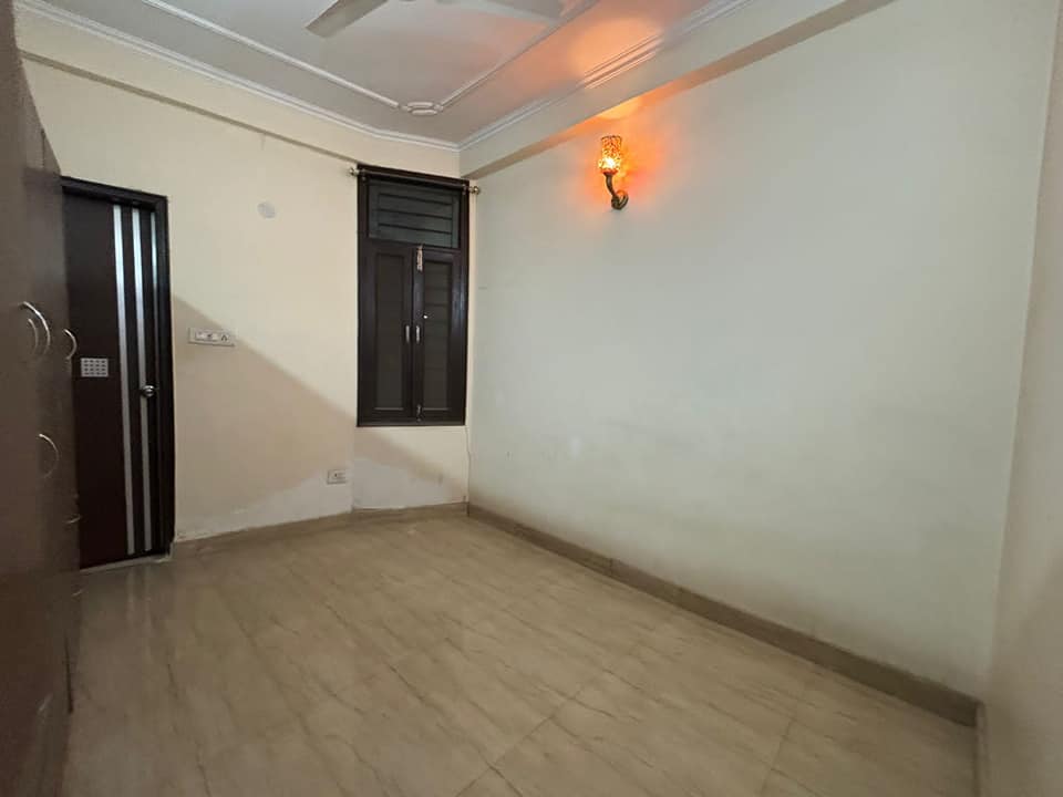 1 BHK Semi-Furnished Apartment for Rent in C4A Block, Janakpuri | Second Floor | ₹15,000