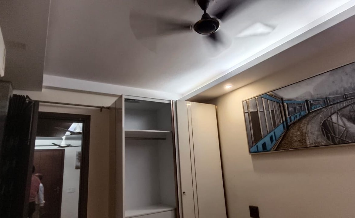 Spacious 3BHK Builder Floor with Lift & Parking for Rent in A3 Block Janakpuri | Corner Property