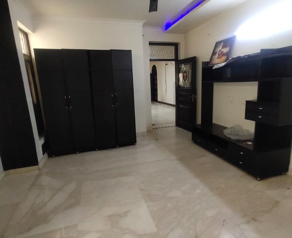 Luxurious 3BHK Builder Floor for Rent in C2 Block Janakpuri | Fully Furnished
