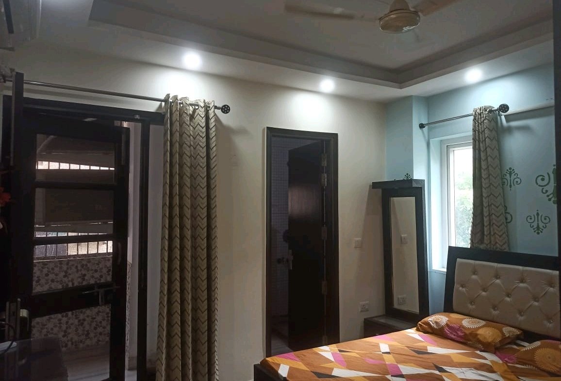 3 BHK Fully Furnished Builder Floor for Rent in A3 Block Janakpuri | Corner Property | ₹55,000/Month