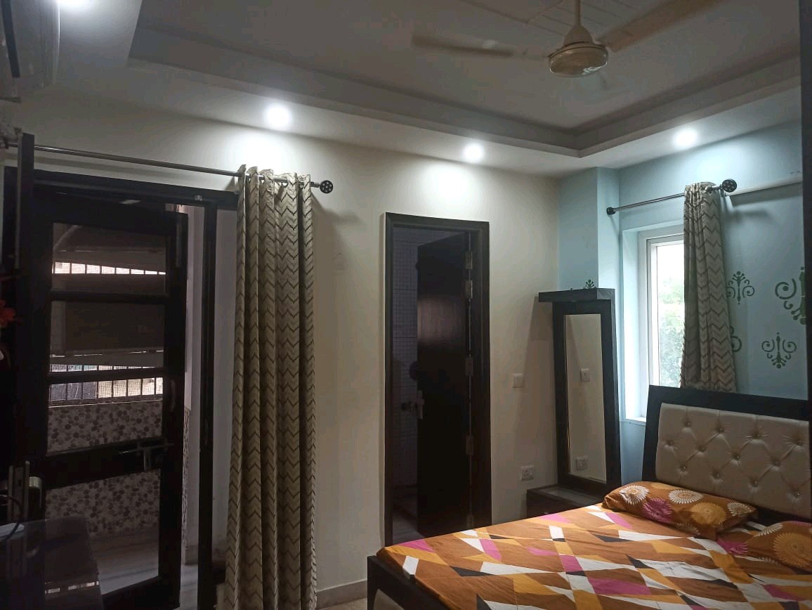 3 BHK Fully Furnished Builder Floor for Rent in A3 Block Janakpuri | Corner Property | ₹55,000/Month