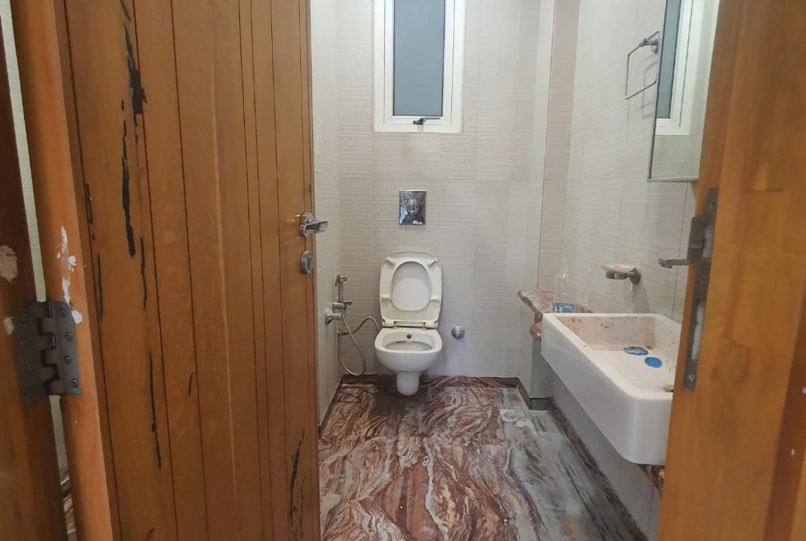 Park-Facing 4 BHK Builder Floor for Sale in A2 Block, Janakpuri | ₹4.5 Cr