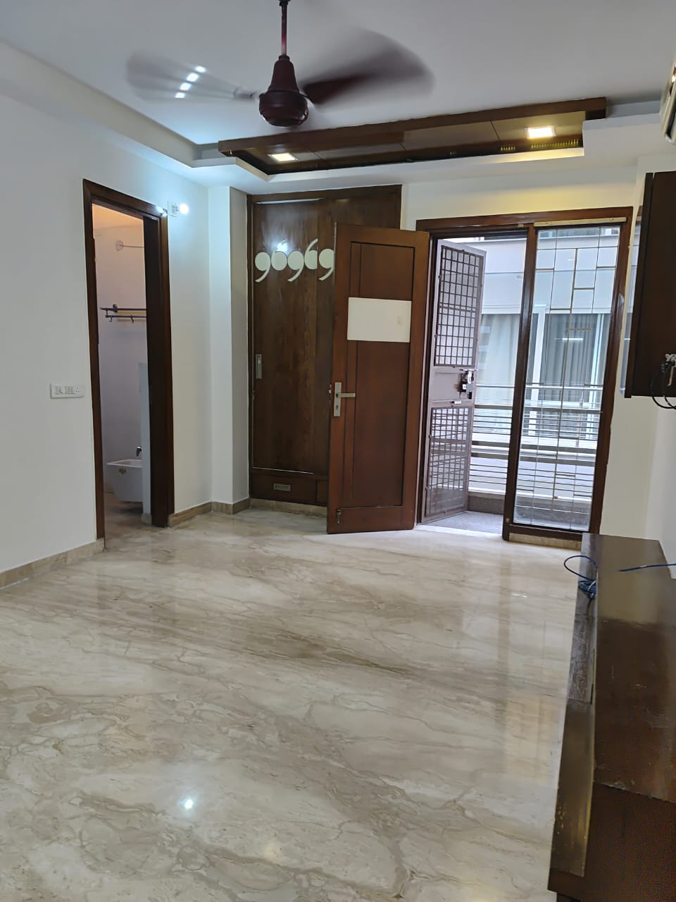 Experience Luxurious Living in this Exquisite 4 BHK Builder Floor