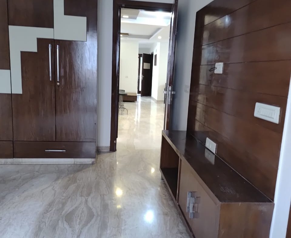 Spacious 4 BHK Builder Floor for Rent in Janakpuri B1-block