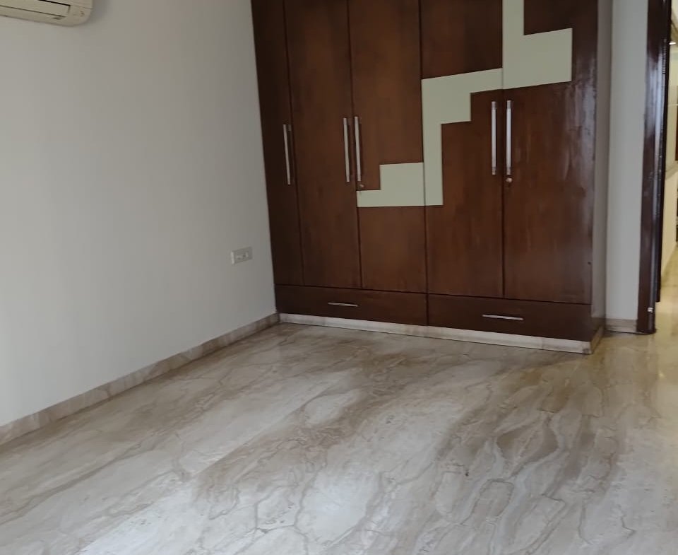 Spacious 4 BHK Builder Floor for Rent in Janakpuri B1-block