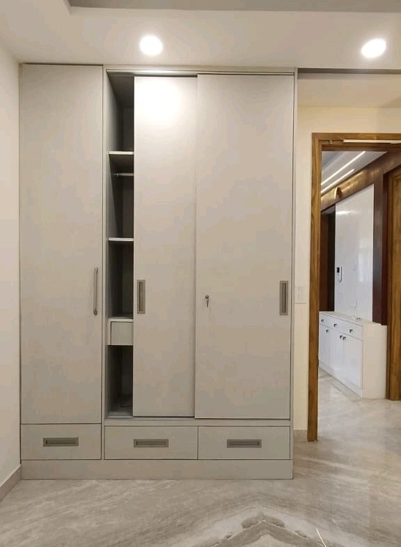 Modern 3 BHK Corner Builder Floor – Upper Ground | Newly Built | 1100 sq ft