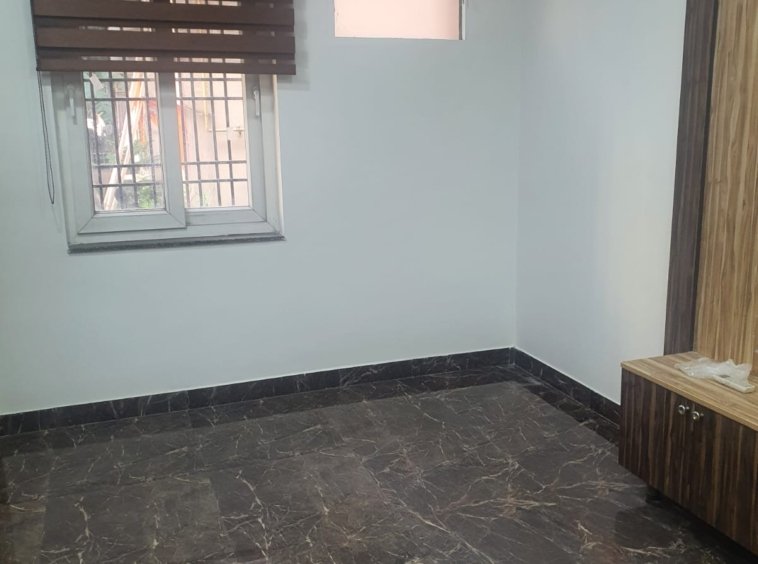Front view of fully extended 4 BHK DDA MIG Flat on ground floor in C1A Block, Janakpuri