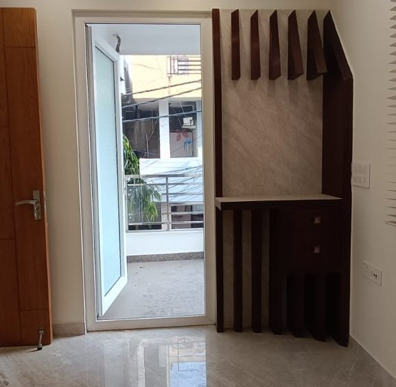 Newly built 3 BHK corner builder floor on upper ground with lift and car parking