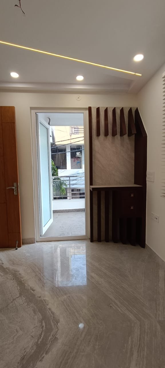 Newly built 3 BHK corner builder floor on upper ground with lift and car parking