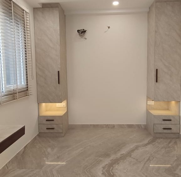 Newly built 3 BHK corner builder floor on upper ground with lift and car parking