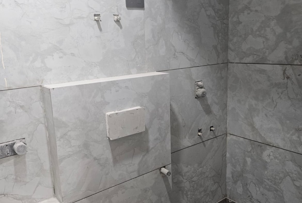 Newly Renovated 4 BHK Ground Floor DDA MIG Flat for Sale in C1A Block Janakpuri – Corner Property @ ₹2.1 Cr