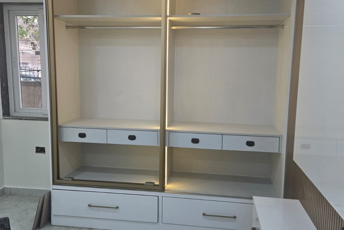 Newly Renovated 4 BHK Ground Floor DDA MIG Flat for Sale in C1A Block Janakpuri – Corner Property @ ₹2.1 Cr