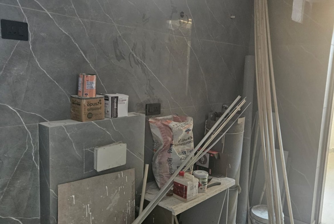 Newly Renovated 4 BHK Ground Floor DDA MIG Flat for Sale in C1A Block Janakpuri – Corner Property @ ₹2.1 Cr