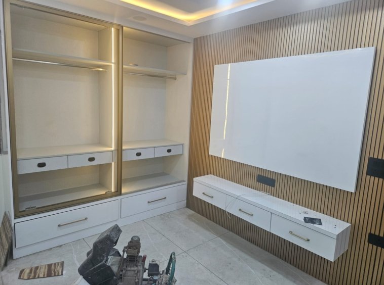 Newly Renovated 4 BHK Ground Floor DDA MIG Flat for Sale in C1A Block Janakpuri – Corner Property