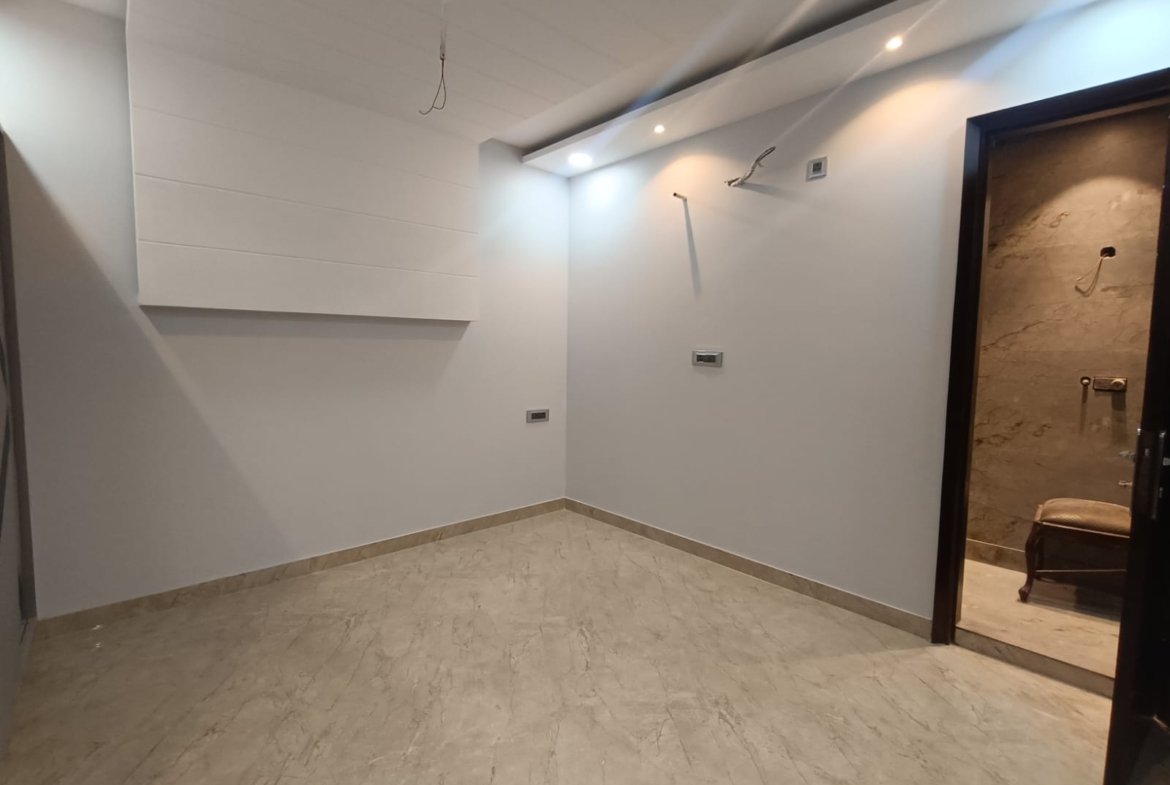 Newly Renovated 3 BHK DDA MIG Flat for Sale in B3B Block Janakpuri – First Floor, Corner Unit with Dual Balconies