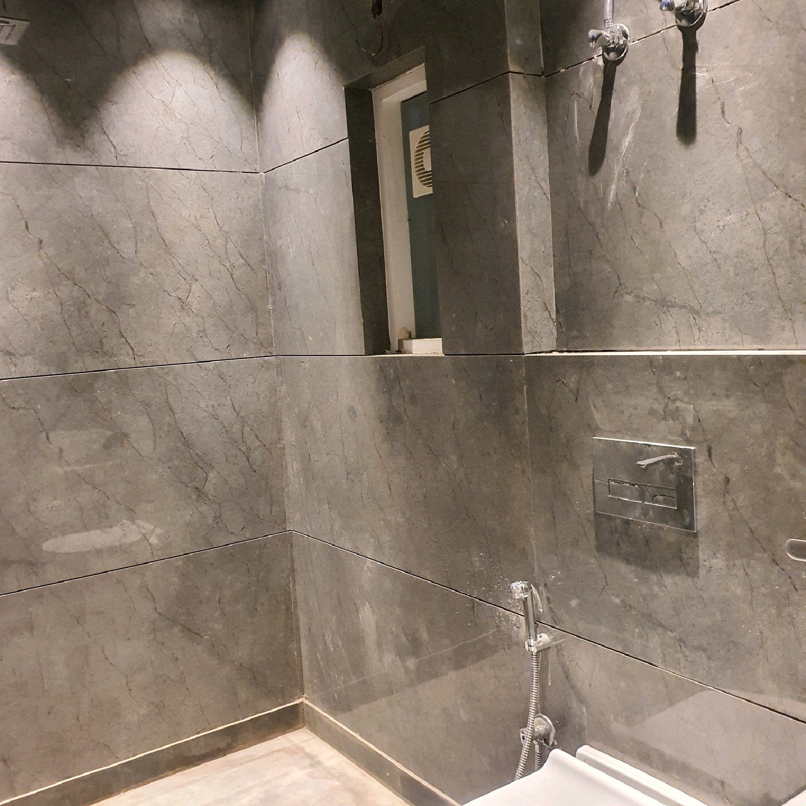 3 BHK DDA MIG Flat for Sale in Janakpuri C4A Block | Newly Renovated Corner Property