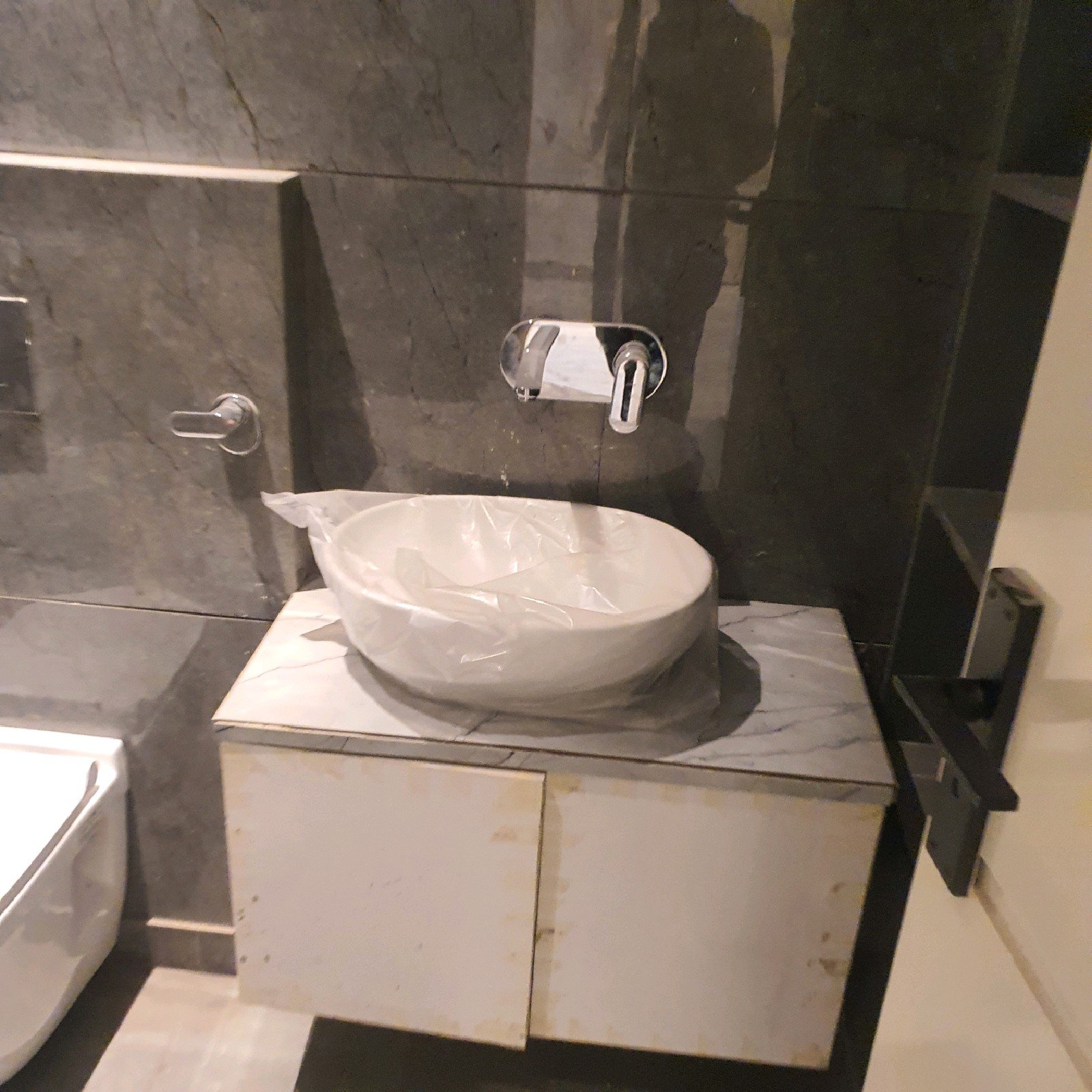 3 BHK DDA MIG Flat for Sale in Janakpuri C4A Block | Newly Renovated Corner Property