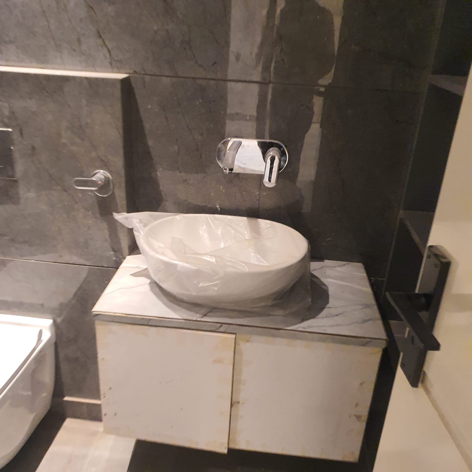 Newly renovated 3 BHK DDA MIG Flat for sale in Janakpuri C4A Block. Corner property on the first floor with 3 washrooms, modular kitchen, and excellent ventilation. Perfect ready-to-move family home.