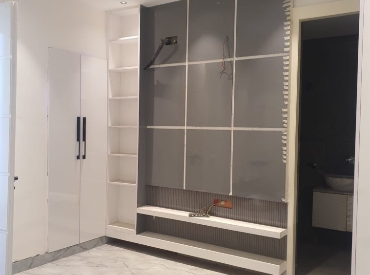 Newly renovated 3 BHK DDA MIG Flat for sale in Janakpuri C4A Block. Corner property on the first floor with 3 washrooms, modular kitchen, and excellent ventilation. Perfect ready-to-move family home.