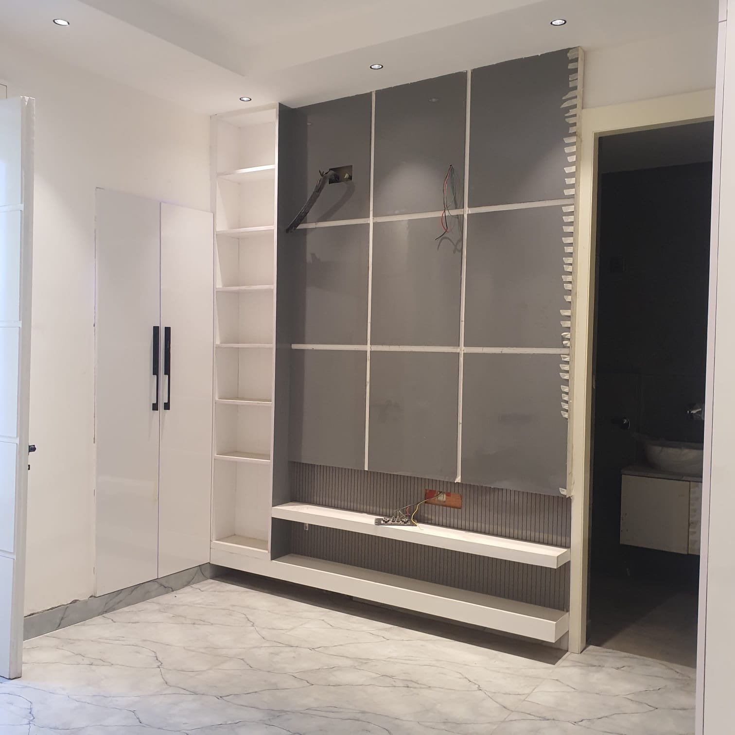 Newly renovated 3 BHK DDA MIG Flat for sale in Janakpuri C4A Block. Corner property on the first floor with 3 washrooms, modular kitchen, and excellent ventilation. Perfect ready-to-move family home.