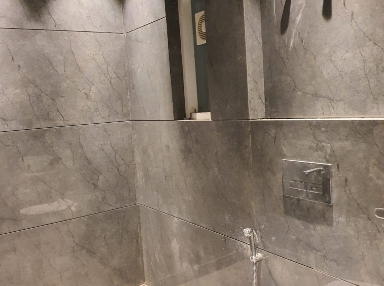 Newly renovated 3 BHK DDA MIG Flat for sale in Janakpuri C4A Block. Corner property on the first floor with 3 washrooms, modular kitchen, and excellent ventilation. Perfect ready-to-move family home.