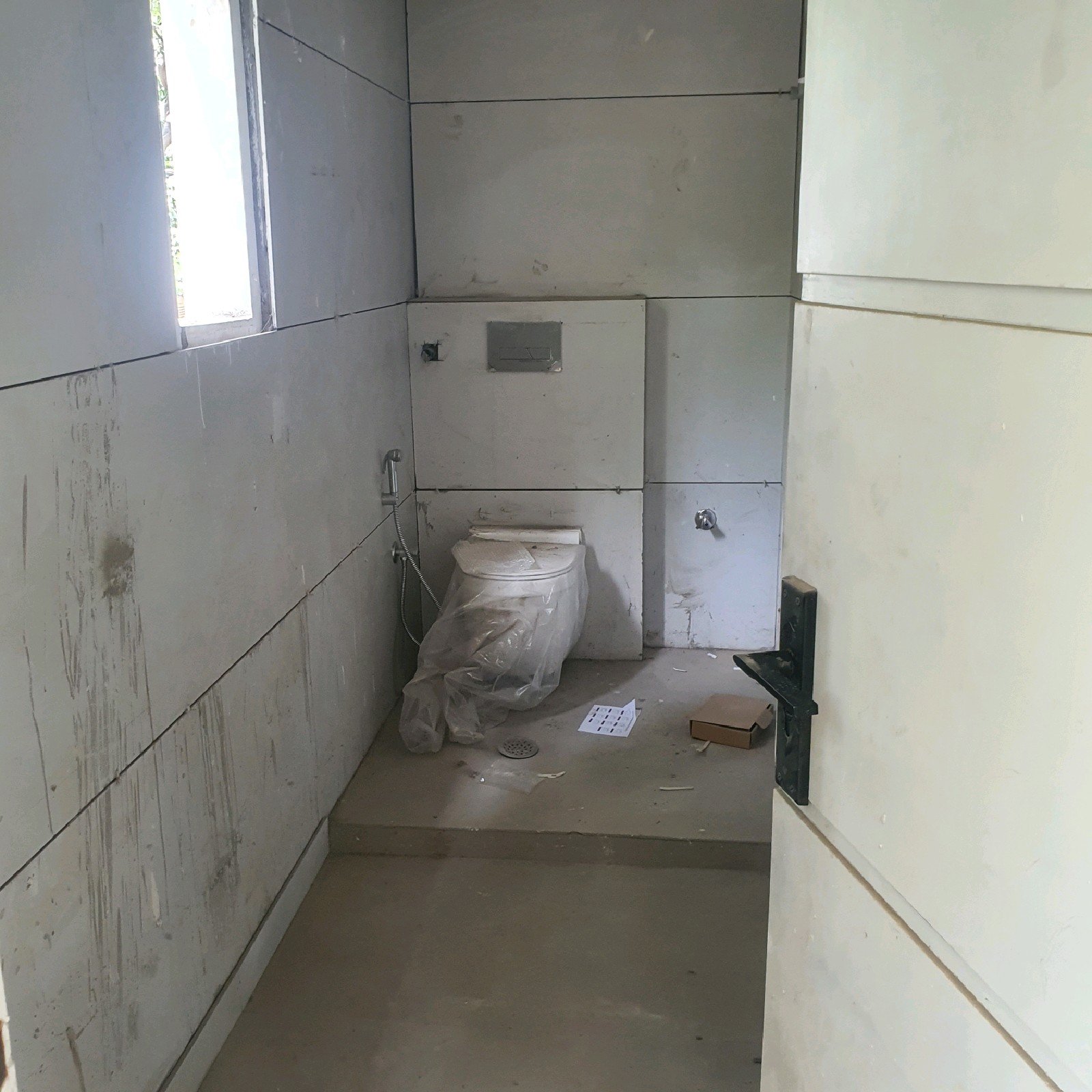 3 BHK DDA MIG Flat for Sale in Janakpuri C4A Block | Newly Renovated Corner Property