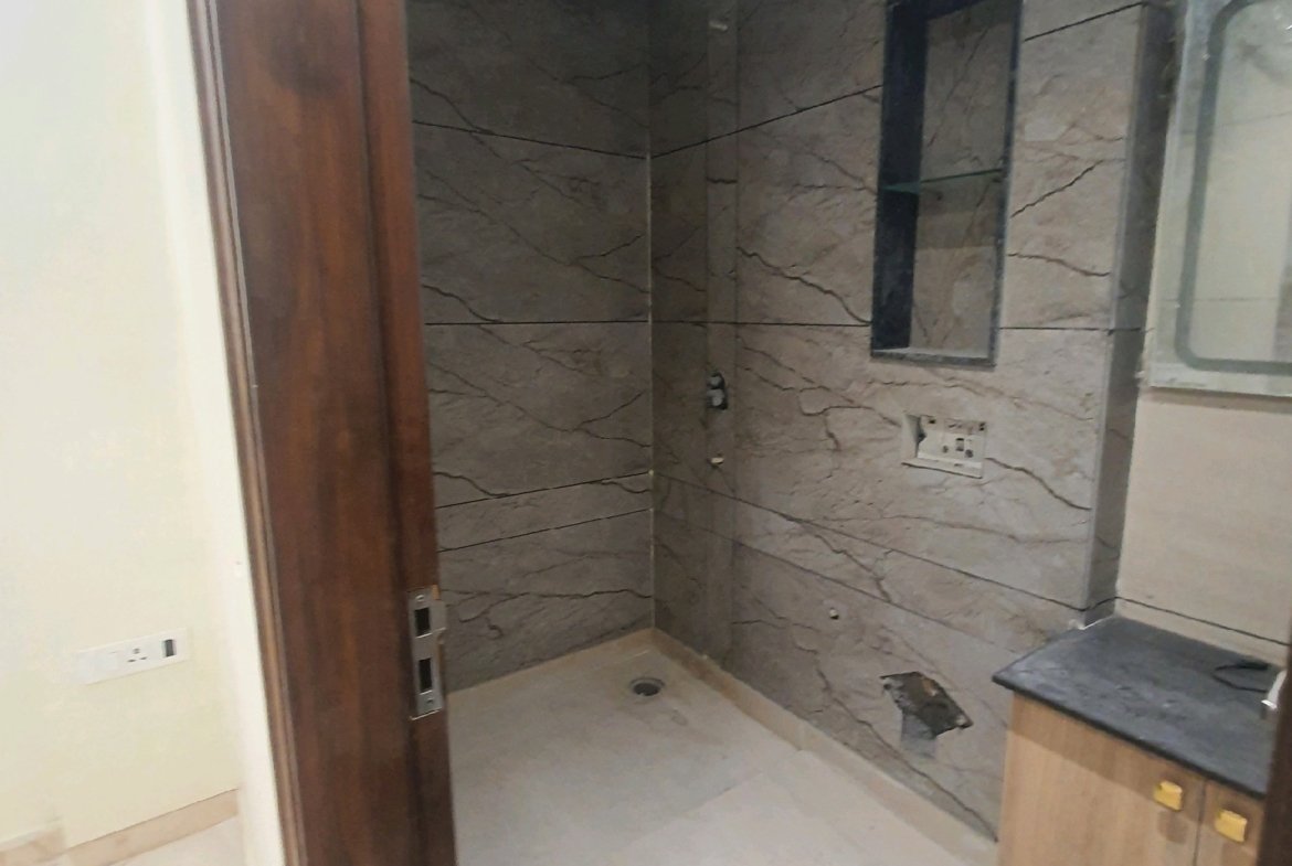 Newly Built 3 BHK Builder Floor with Lift & Stilt Parking in C2 Block, Janakpuri (West Facing)