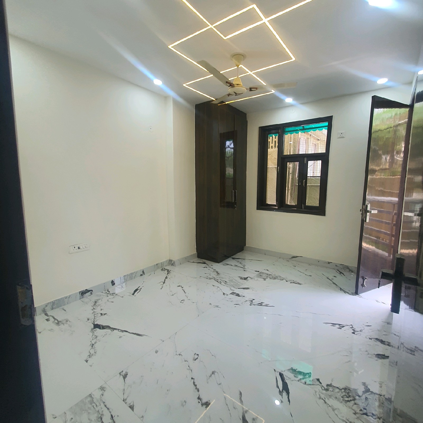 Newly Built 3 BHK Corner Builder Floor with Lift & Car Parking in C5A Block, Janakpuri