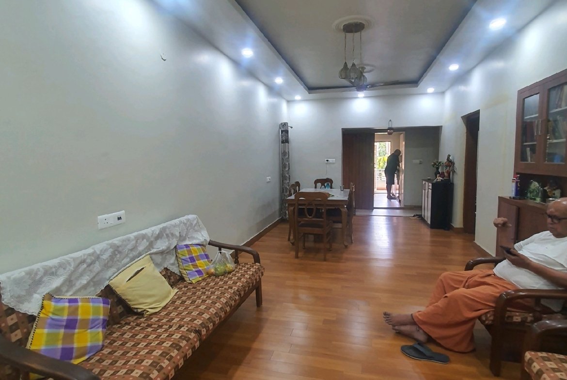 Spacious 3 BHK Fully Extended DDA MIG Flat in C4A Block, Janakpuri