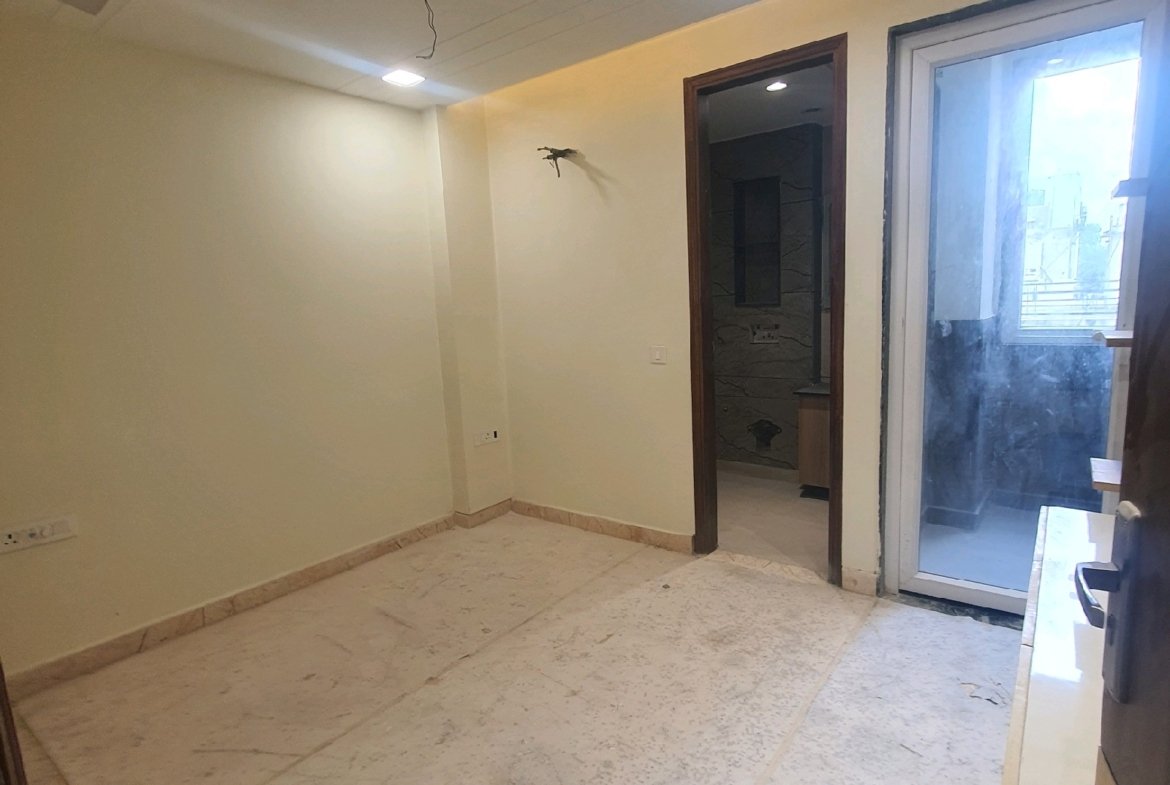 Newly Built 3 BHK Builder Floor with Lift & Stilt Parking in C2 Block, Janakpuri (West Facing)