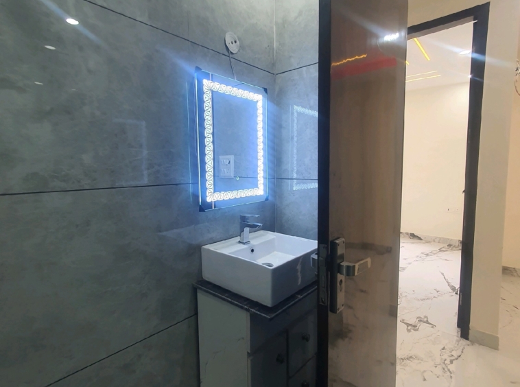 Newly Built 3 BHK Corner Builder Floor with Lift & Car Parking in C5A Block, Janakpuri