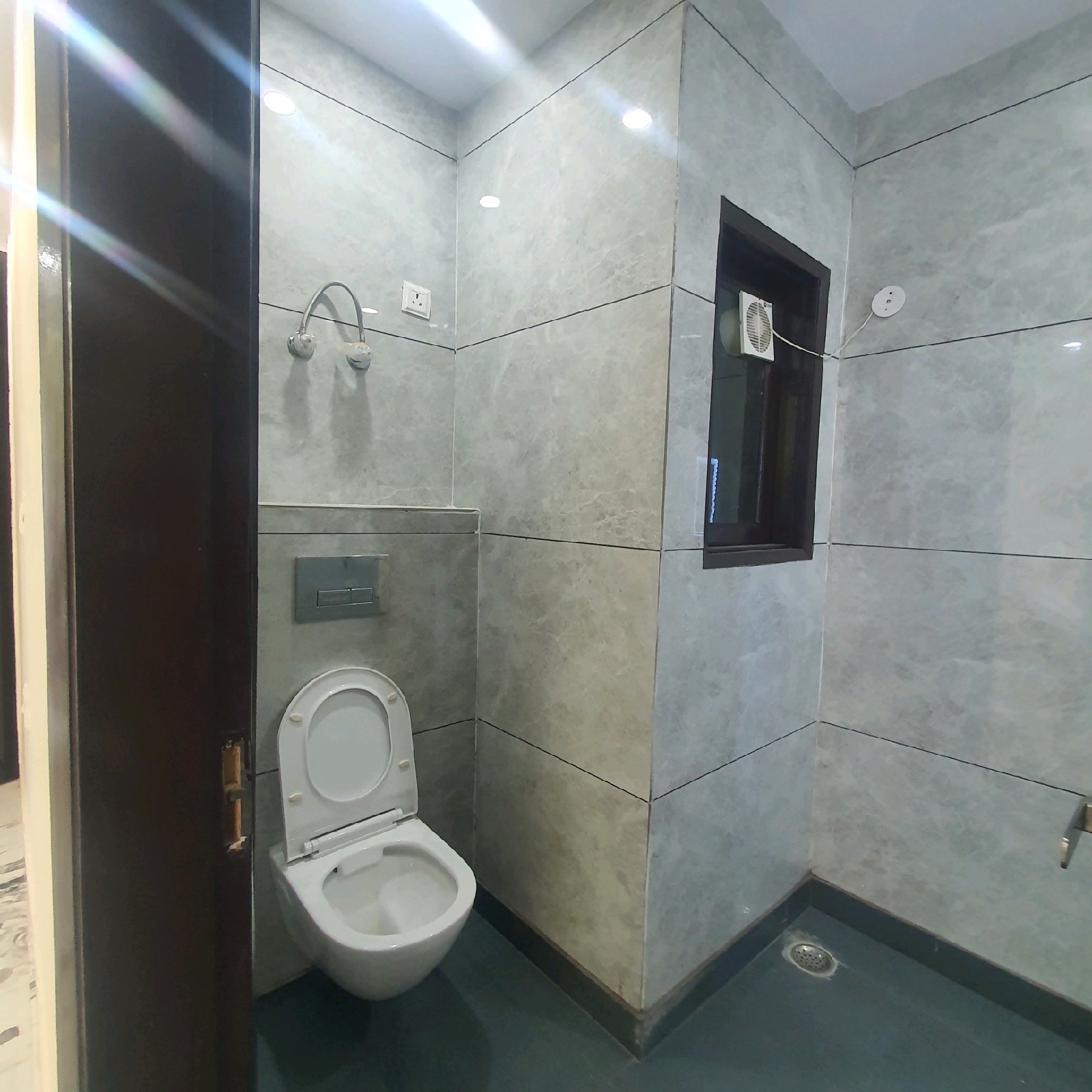 Newly Built 3 BHK Corner Builder Floor with Lift & Car Parking in C5A Block, Janakpuri