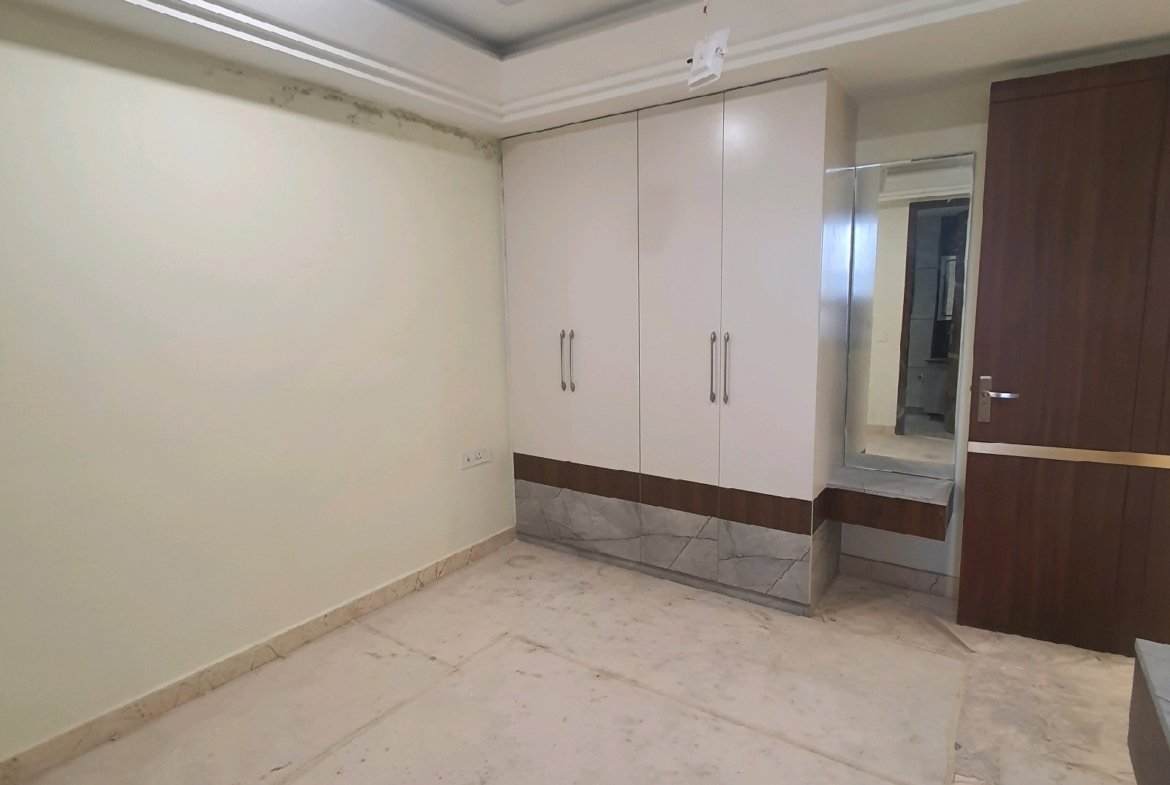 Newly Built 3 BHK Builder Floor with Lift & Stilt Parking in C2 Block, Janakpuri (West Facing)