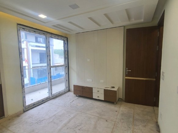 Newly Built 3 BHK Builder Floor with Lift & Stilt Parking in C2 Block, Janakpuri (West Facing)