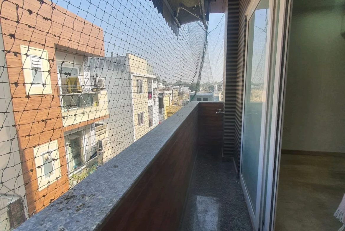 80 Gaj top-floor corner builder floor with 2 BHK on third floor and 1 BHK on roof in C4F Block Janakpuri.