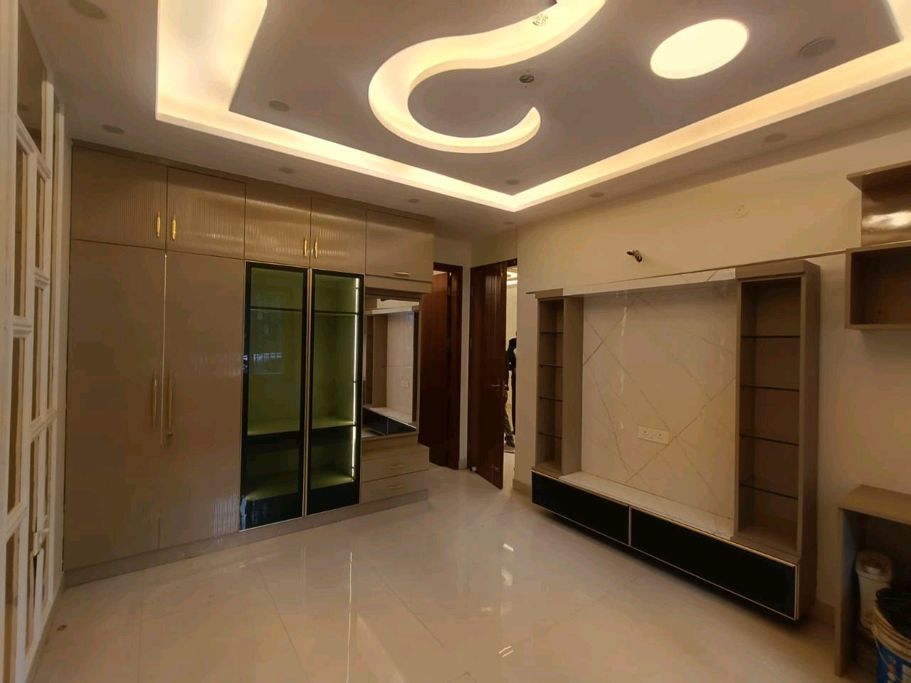 BIG MIG 4 BHK Ground Floor Flat for Sale in C4A Block Janakpuri BIG MIG 4 BHK Ground Floor Flat for Sale in C4A Block Janakpuri