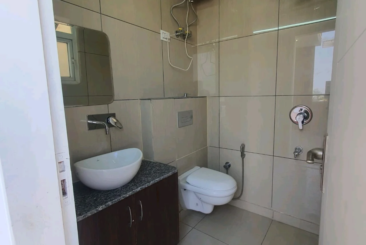 80 Gaj top-floor corner builder floor with 2 BHK on third floor and 1 BHK on roof in C4F Block Janakpuri.