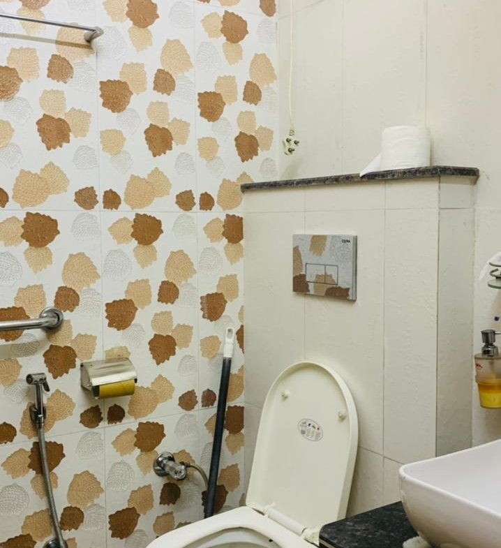 2 BHK Fully Furnished Ground Floor for Rent in C4H Block Janakpuri